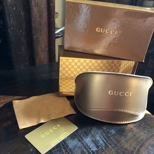 New Gucci Sunglasses Case Set 🤎